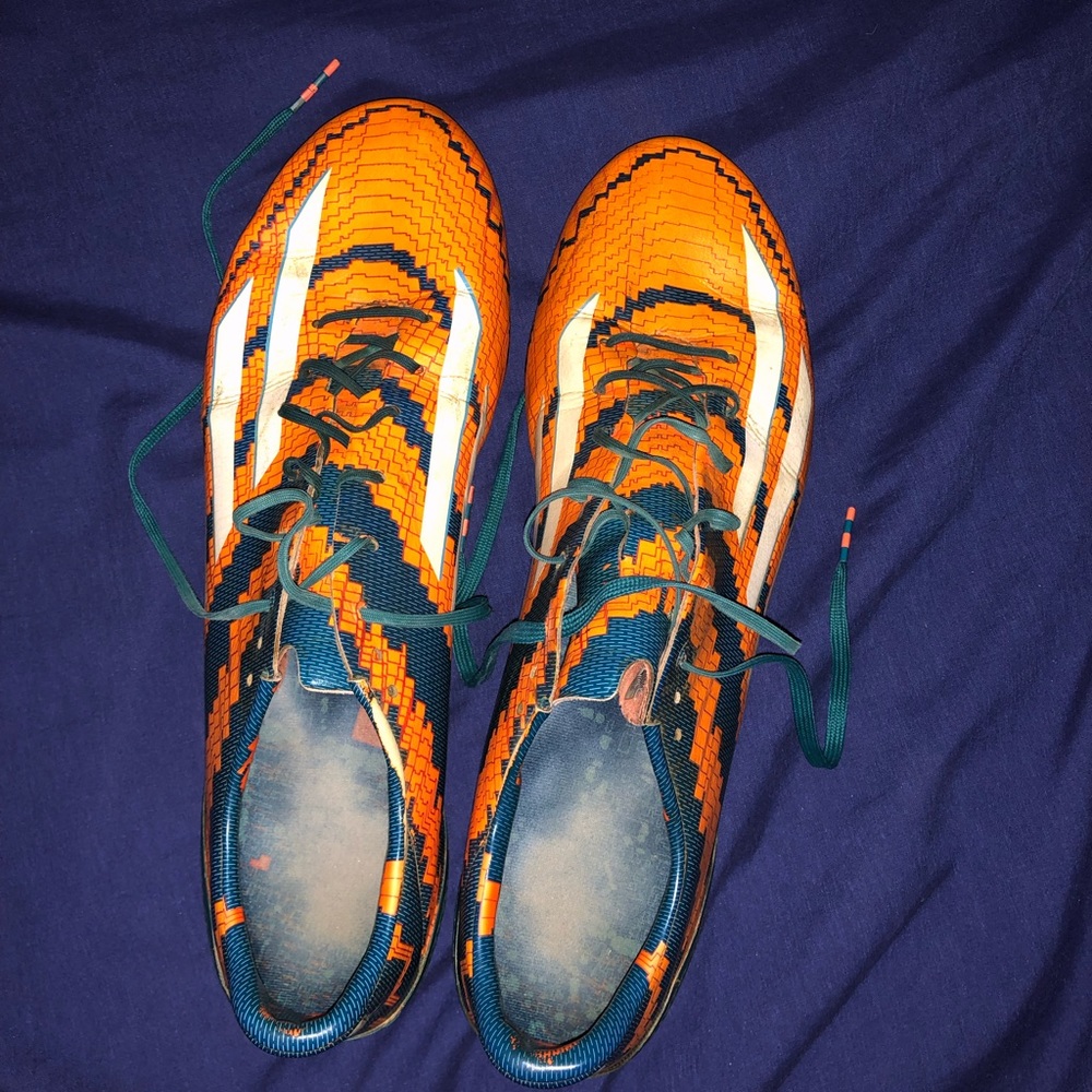 Soccer cleats
